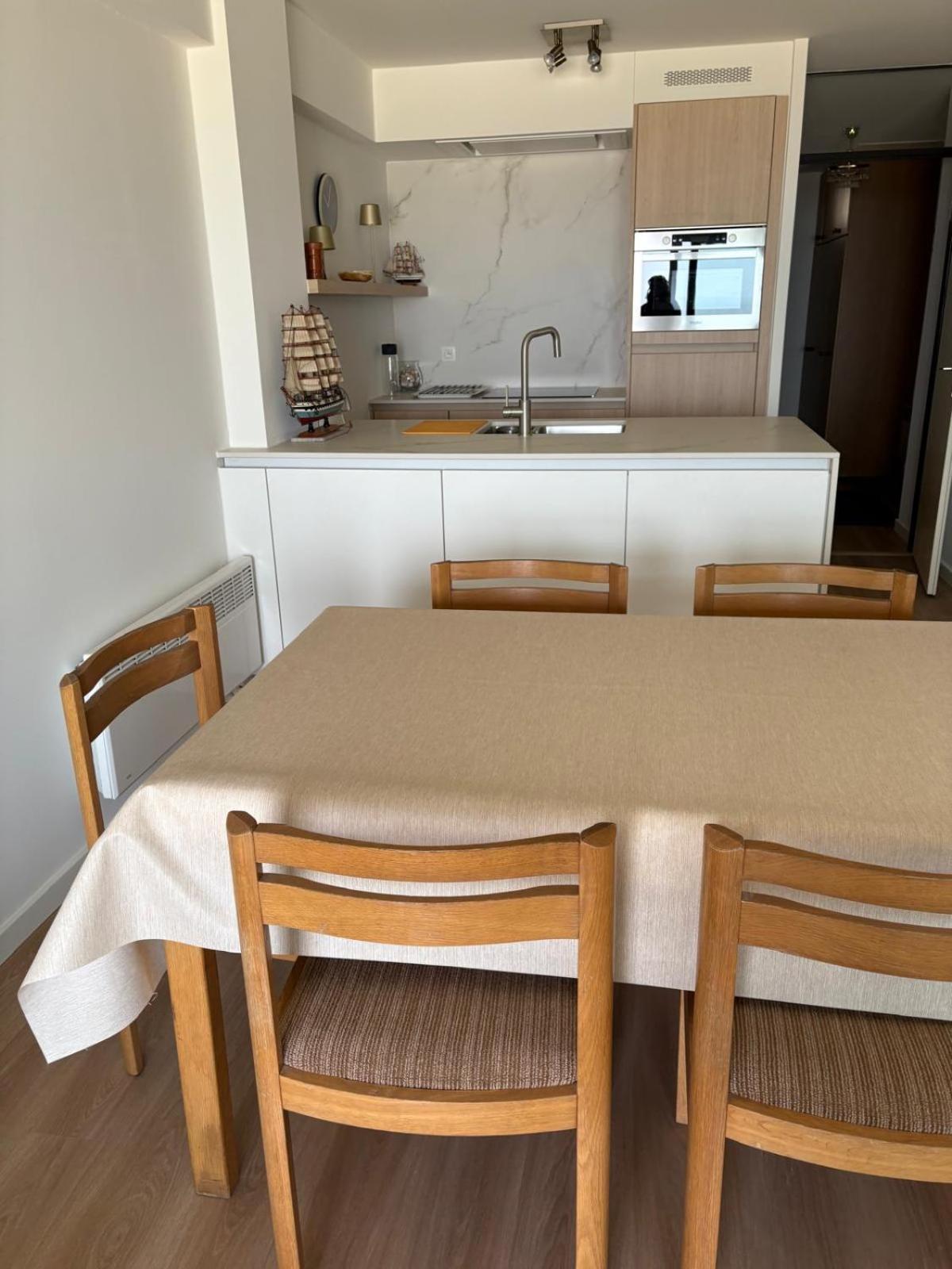 Seagull, Ruim En Volledig Vernieuwd Appartement Met Zeezicht In Westende Мідделкерке Екстер'єр фото