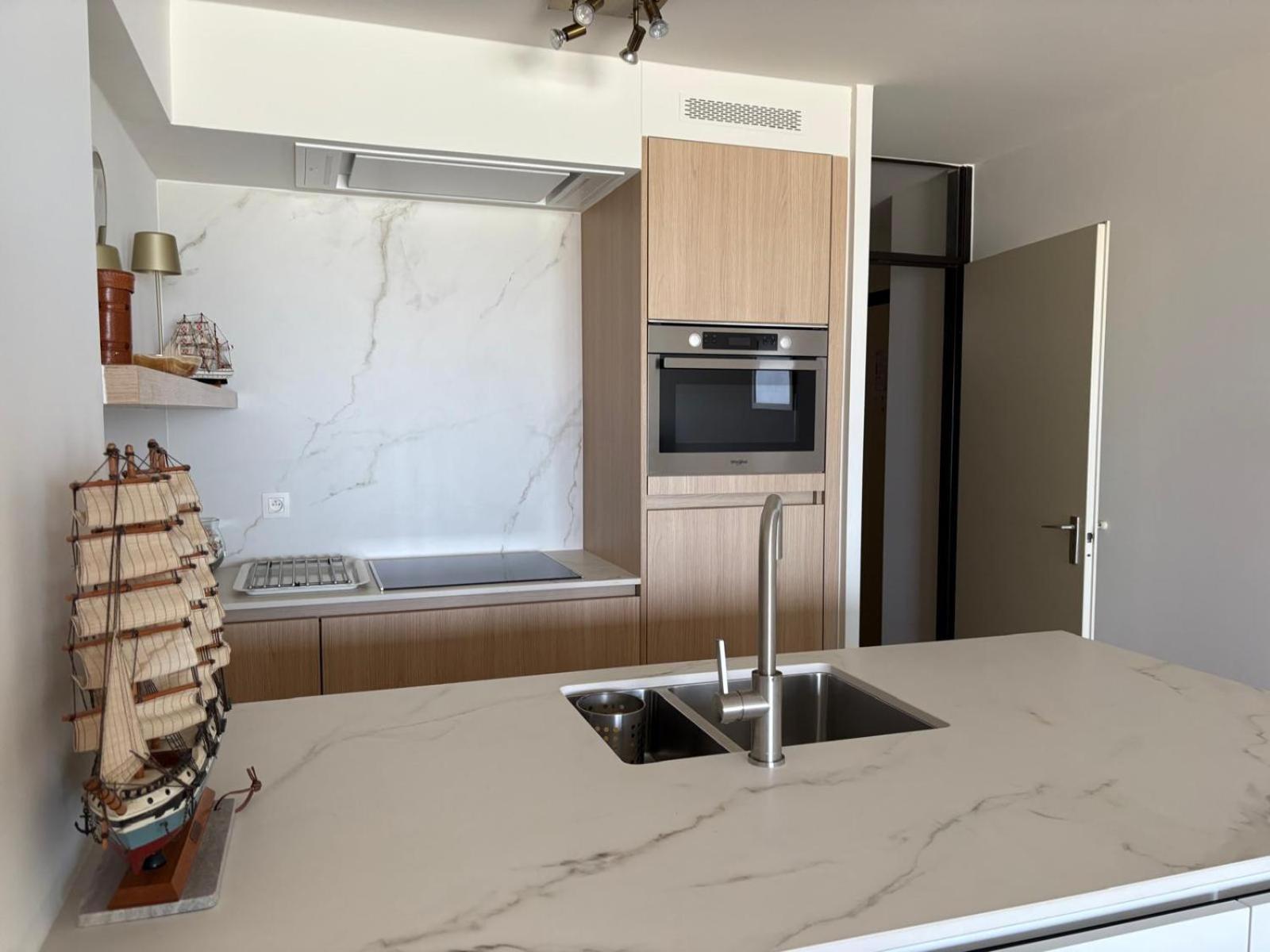 Seagull, Ruim En Volledig Vernieuwd Appartement Met Zeezicht In Westende Мідделкерке Екстер'єр фото